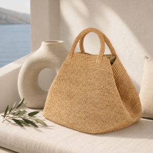 AURA Raffia-Trapeztasche